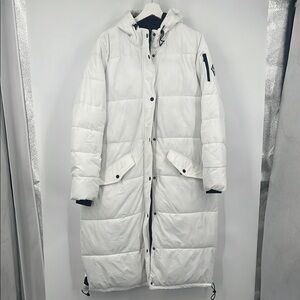 Hollister Women's White Hooded Puffer Jacket